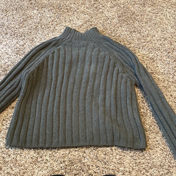 American eagle sweater - Picture 3 of 3